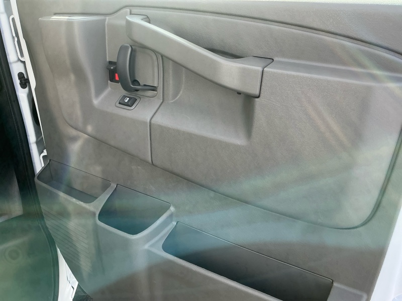 2025 Chevrolet Express Commercial Cutaway