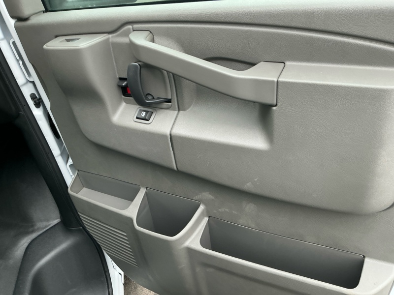 2025 Chevrolet Express Commercial Cutaway