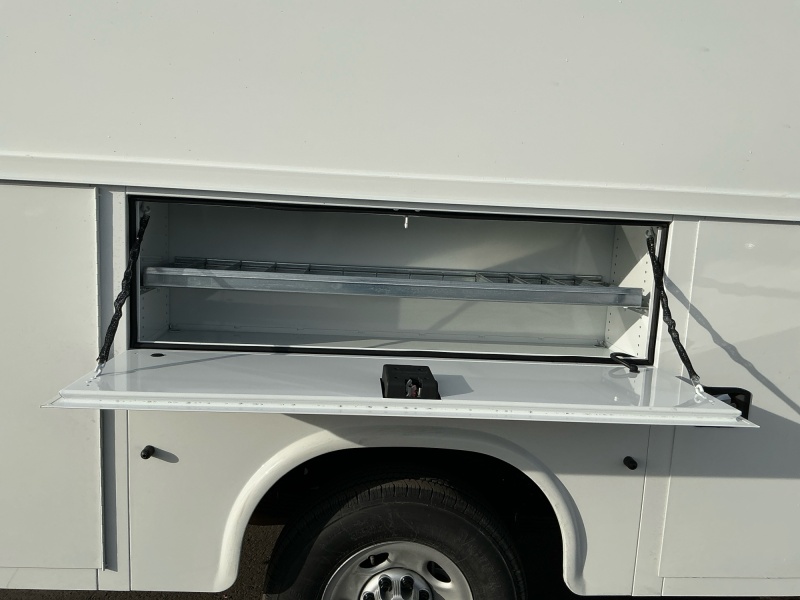 2025 Chevrolet Express Commercial Cutaway