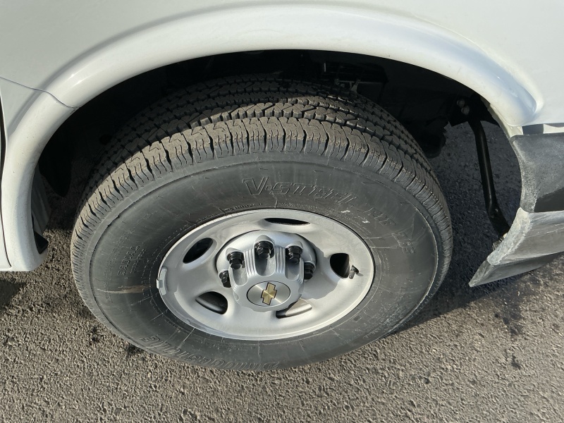 2025 Chevrolet Express Commercial Cutaway