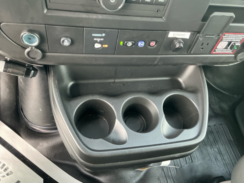 2025 Chevrolet Express Commercial Cutaway