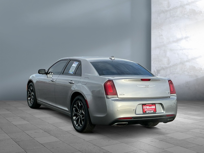 2018 Chrysler 300
