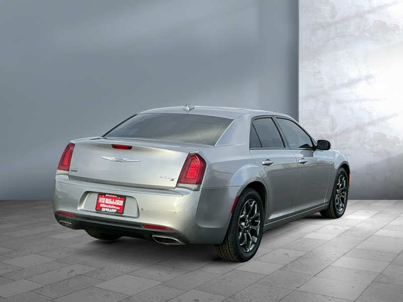 2018 Chrysler 300