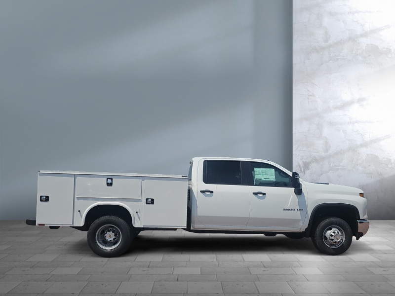 2026 Chevrolet Silverado 3500HD CC