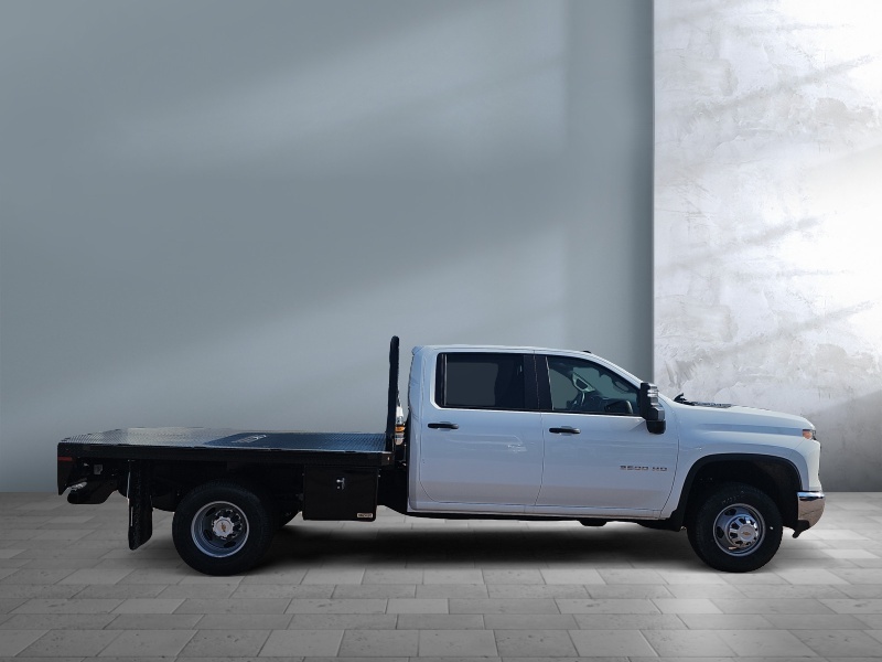 2026 Chevrolet Silverado 3500HD CC