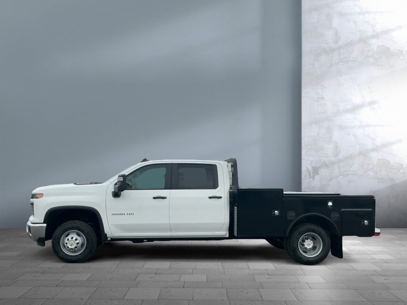 2026 Chevrolet Silverado 3500HD CC