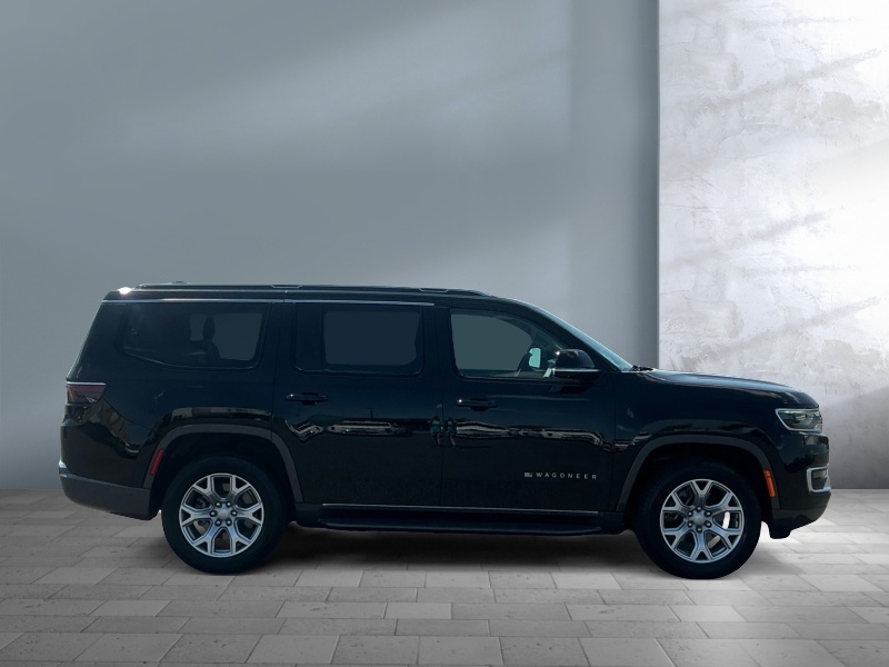 2022 Jeep Wagoneer