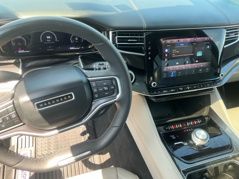 2022 Jeep Wagoneer