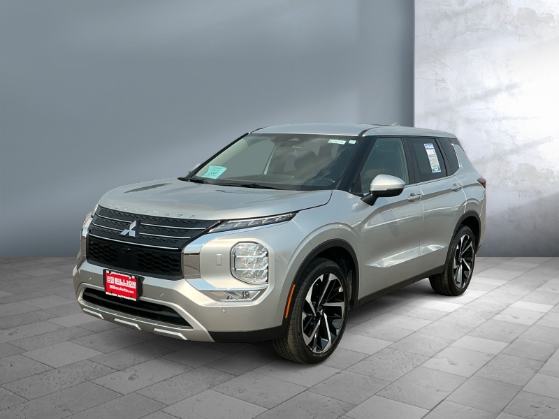Used 2022 Mitsubishi Outlander SE Crossovers