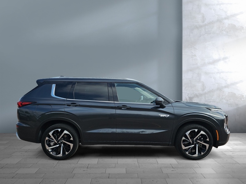 2025 Mitsubishi Outlander Plug-In Hybrid