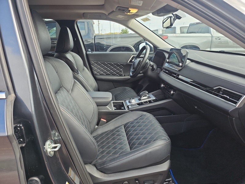 2025 Mitsubishi Outlander Plug-In Hybrid