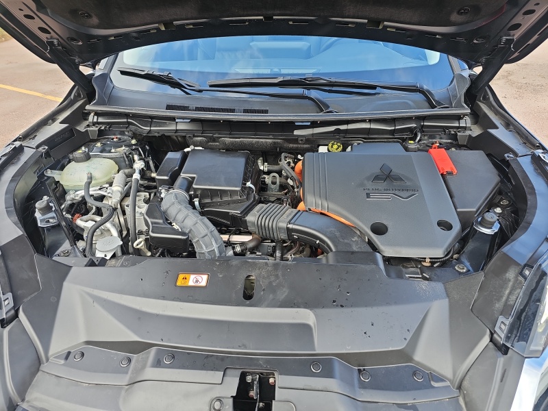 2025 Mitsubishi Outlander Plug-In Hybrid