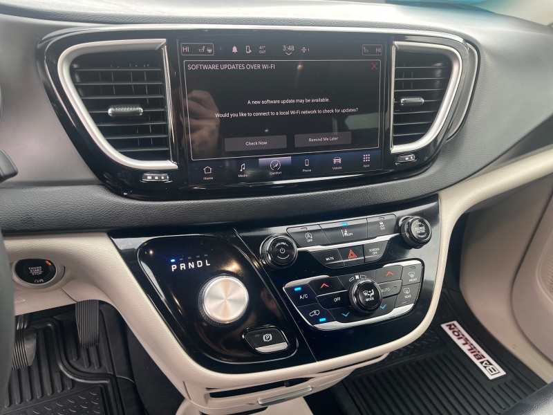2022 Chrysler Pacifica