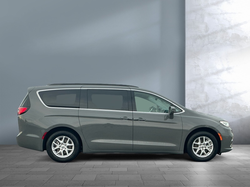 2022 Chrysler Pacifica