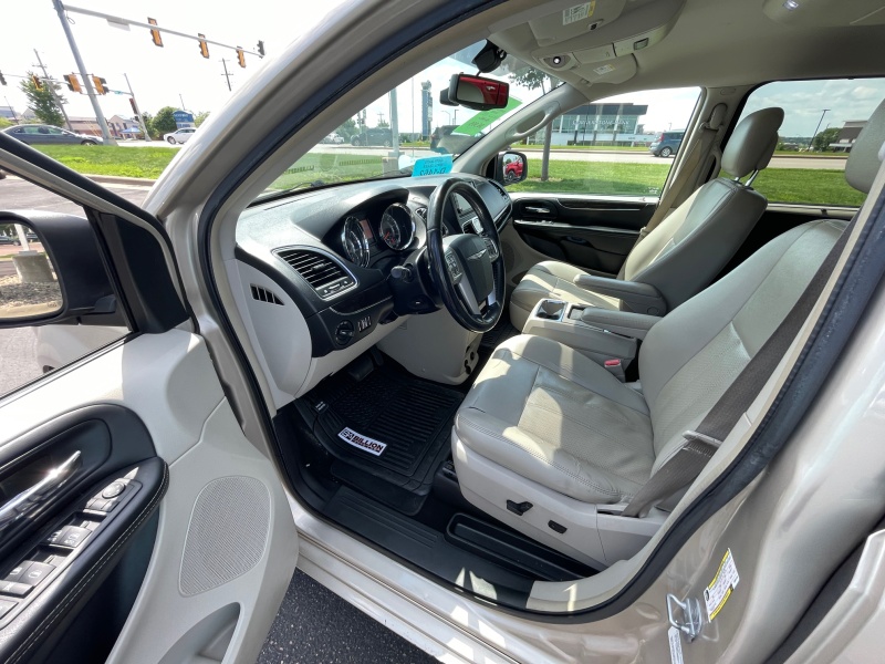 2013 Chrysler Town and Country