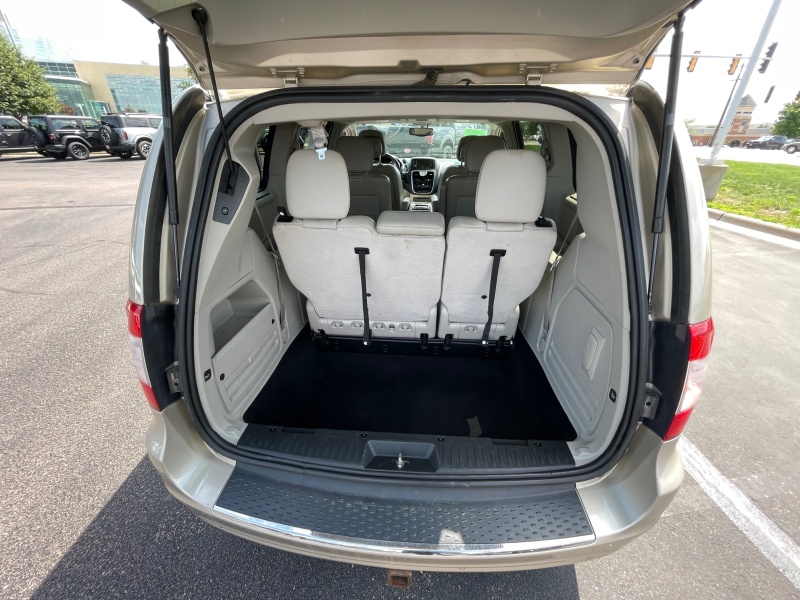 2013 Chrysler Town and Country