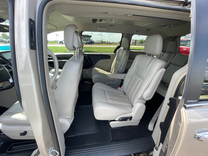 2013 Chrysler Town and Country