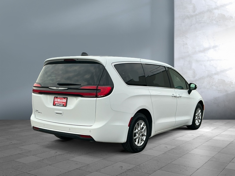 2023 Chrysler Pacifica