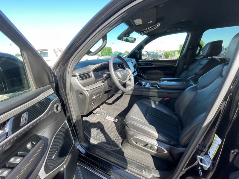 2023 Jeep Wagoneer L
