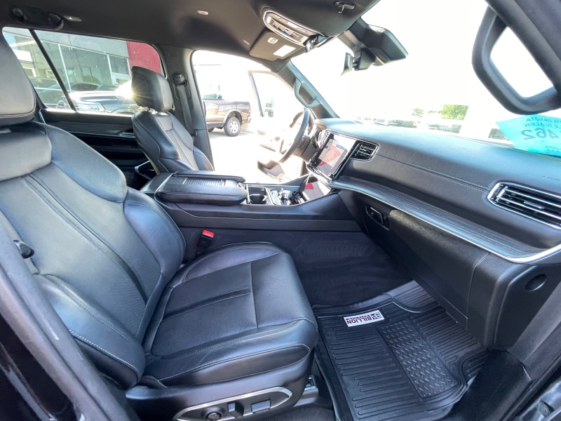 2023 Jeep Wagoneer L