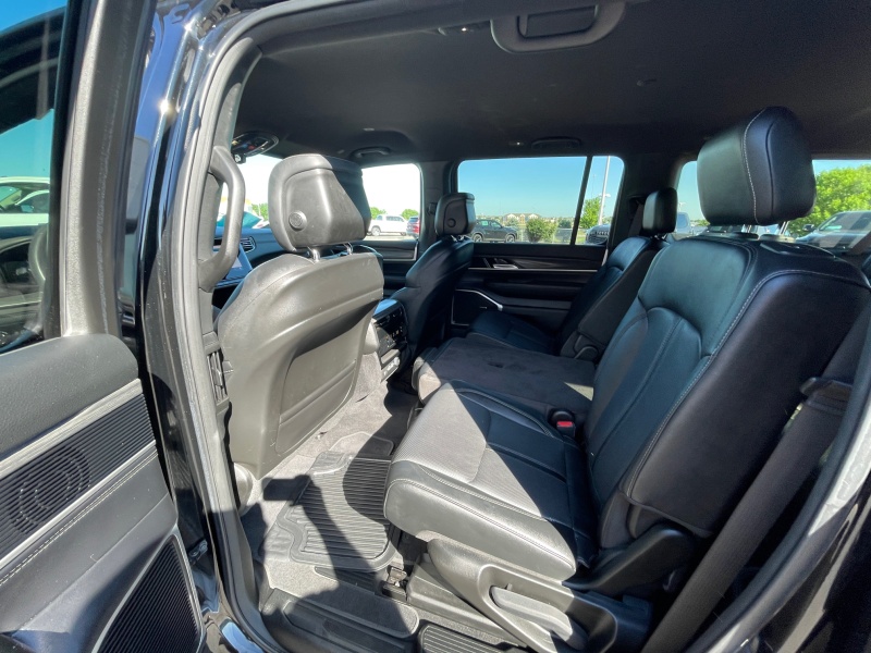 2023 Jeep Wagoneer L