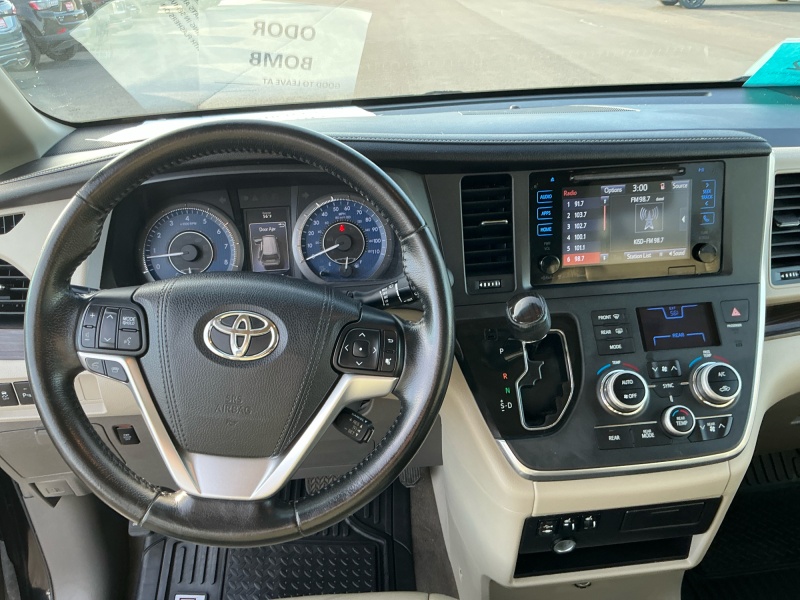 2016 Toyota Sienna