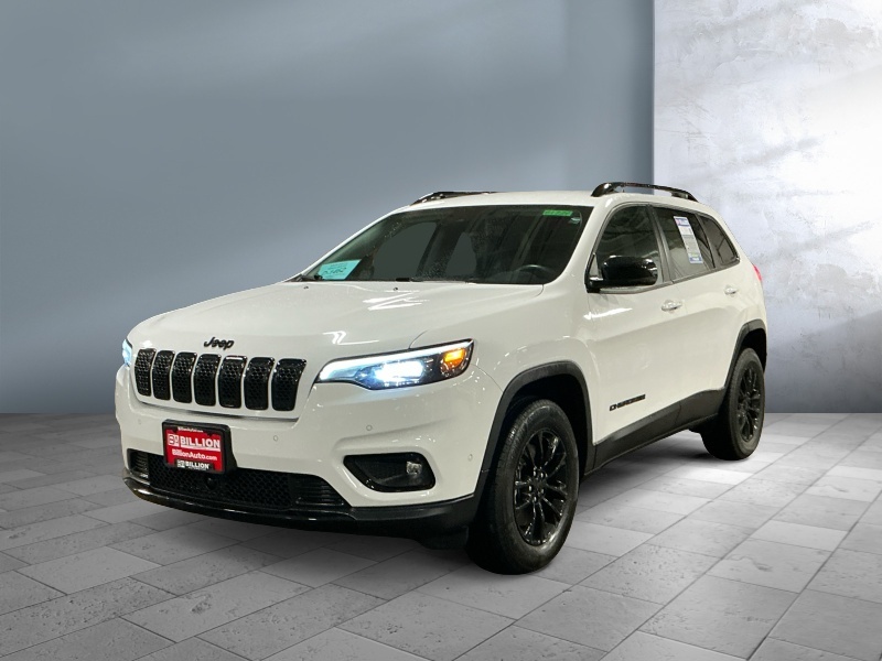 Used 2023 Jeep Cherokee Altitude Lux SUV