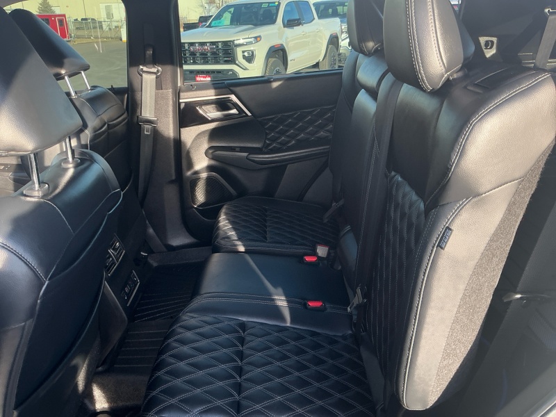 2023 Mitsubishi Outlander PHEV