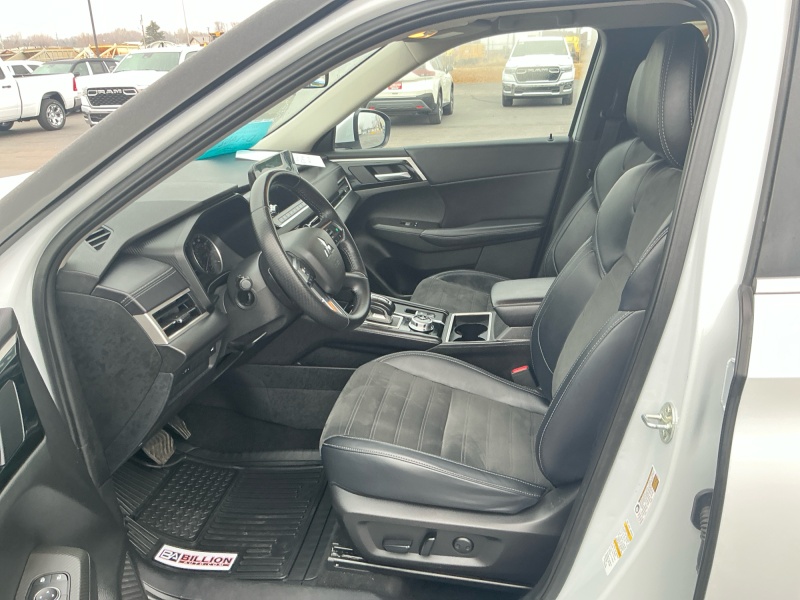 2024 Mitsubishi Outlander