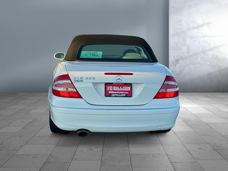 2005 Mercedes-Benz CLK-Class