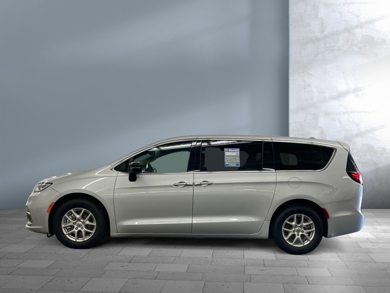2024 Chrysler Pacifica