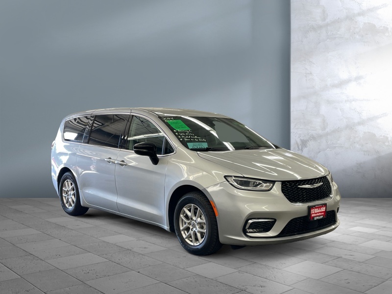 2024 Chrysler Pacifica