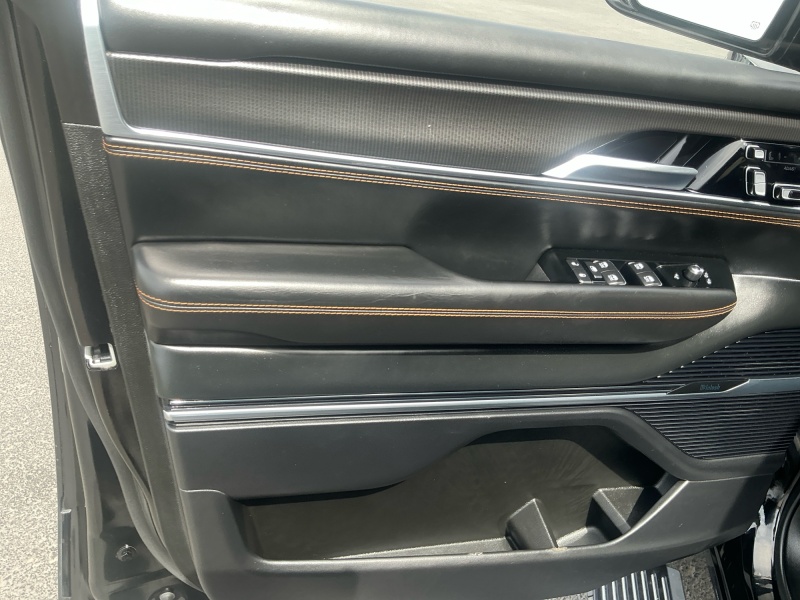 2024 Jeep Grand Wagoneer