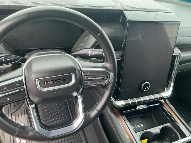 2025 GMC Yukon XL