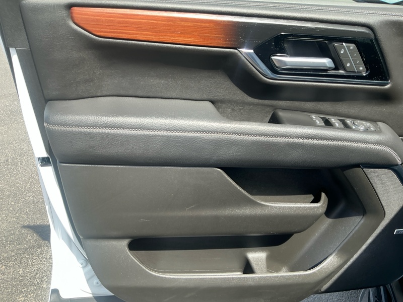 2025 GMC Yukon XL