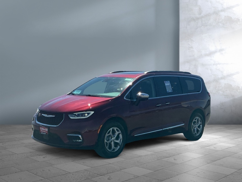 Used 2023 Chrysler Pacifica Limited Vans