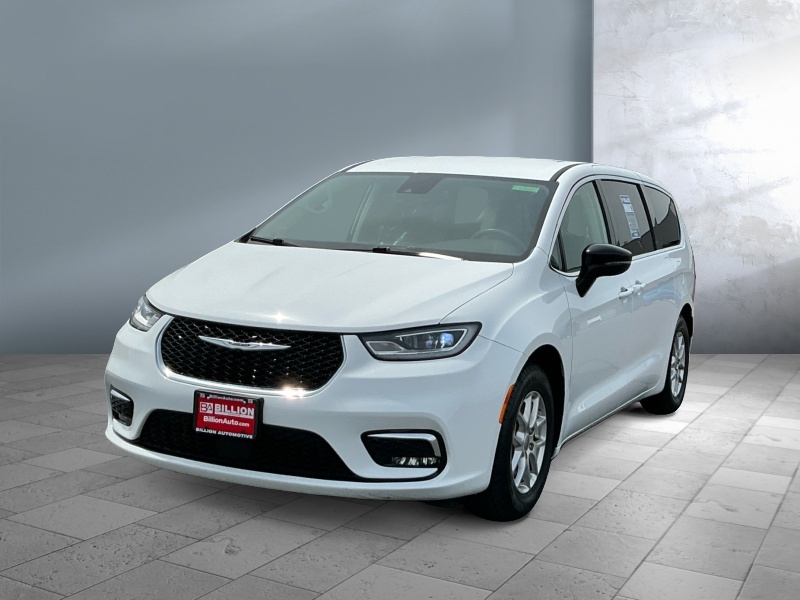 Used 2024 Chrysler Pacifica Touring L Vans