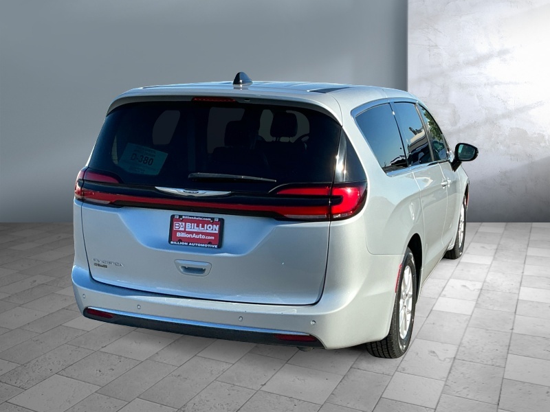 2024 Chrysler Pacifica