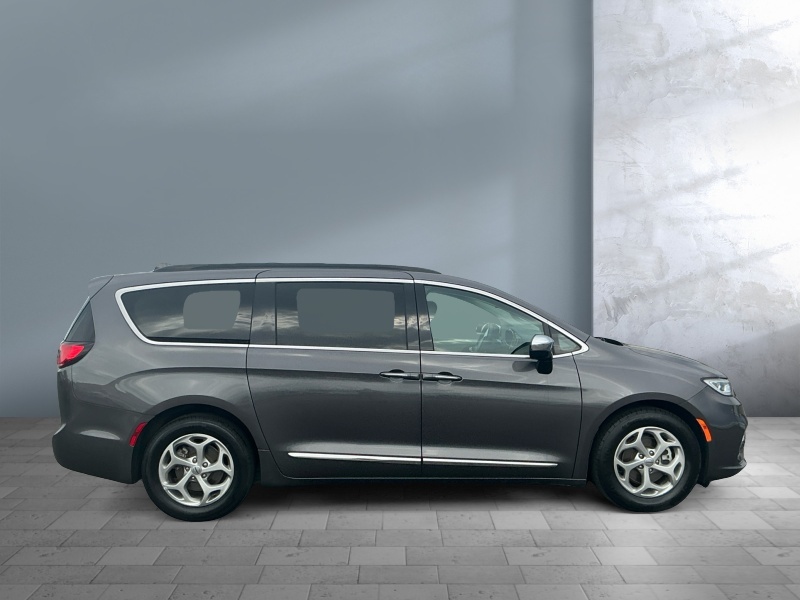 2023 Chrysler Pacifica