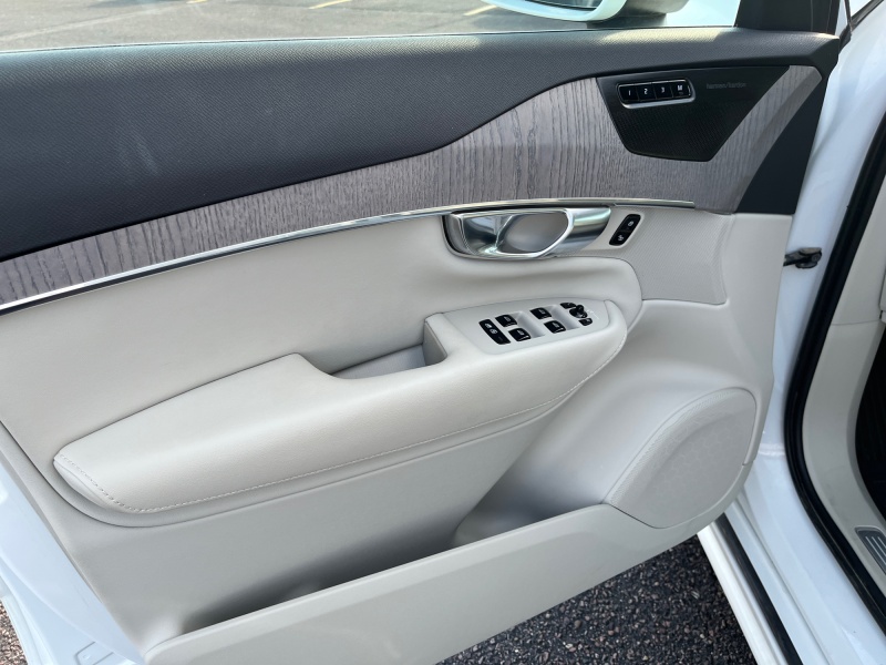 2023 Volvo XC90