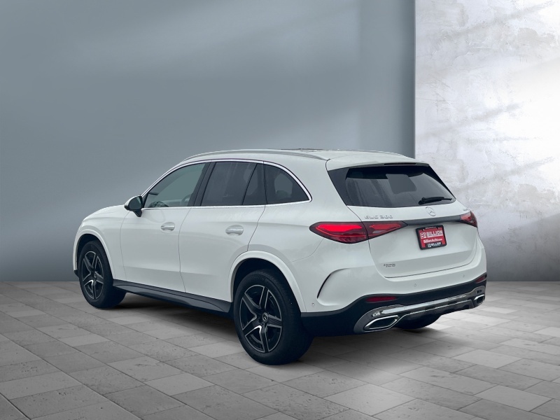 2025 Mercedes-Benz GLC
