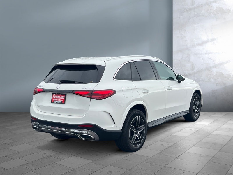 2025 Mercedes-Benz GLC
