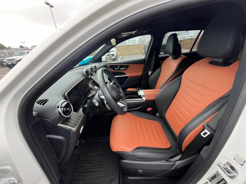 2025 Mercedes-Benz GLC