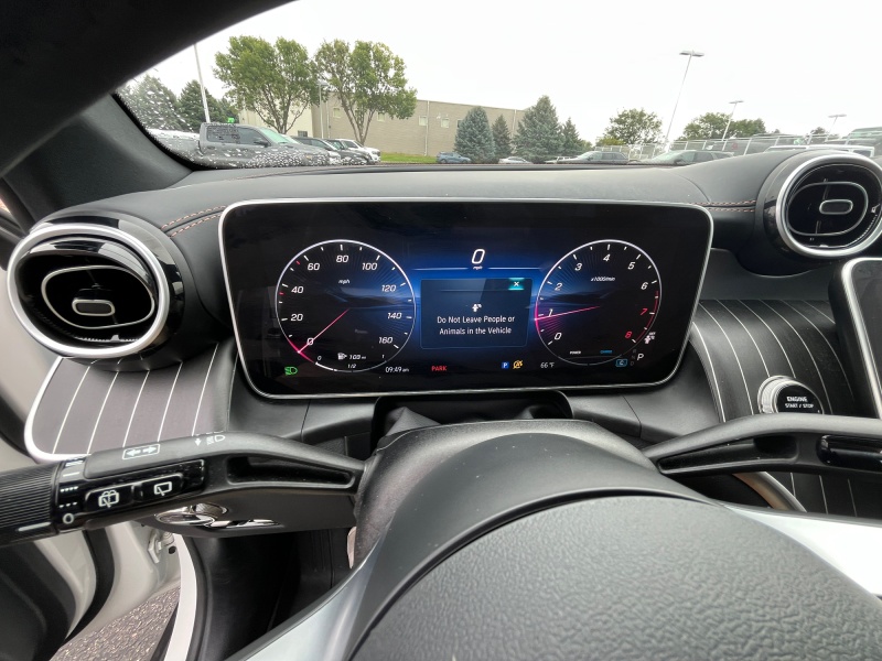 2025 Mercedes-Benz GLC