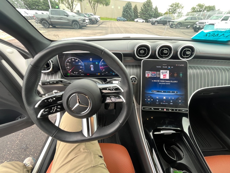 2025 Mercedes-Benz GLC