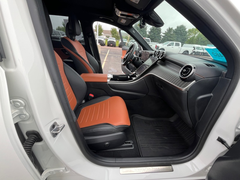2025 Mercedes-Benz GLC