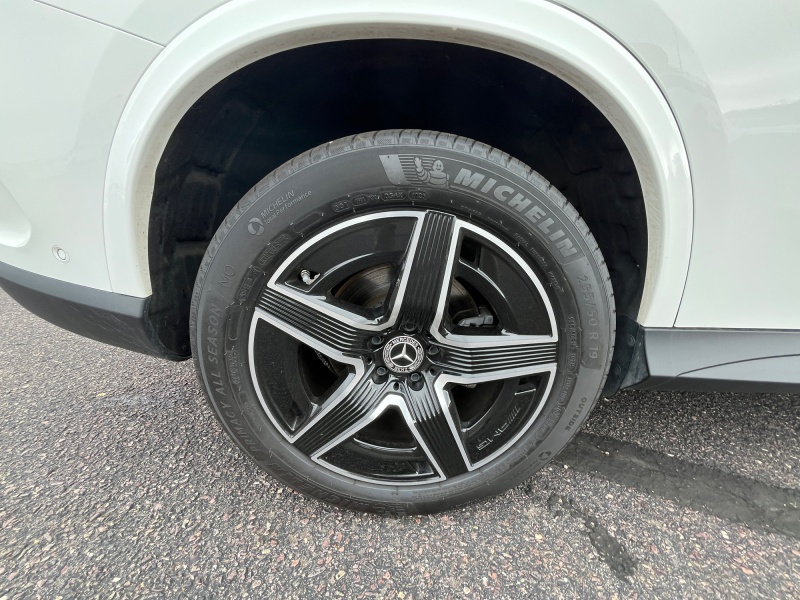 2025 Mercedes-Benz GLC