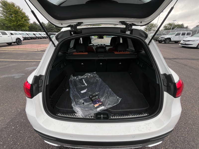 2025 Mercedes-Benz GLC