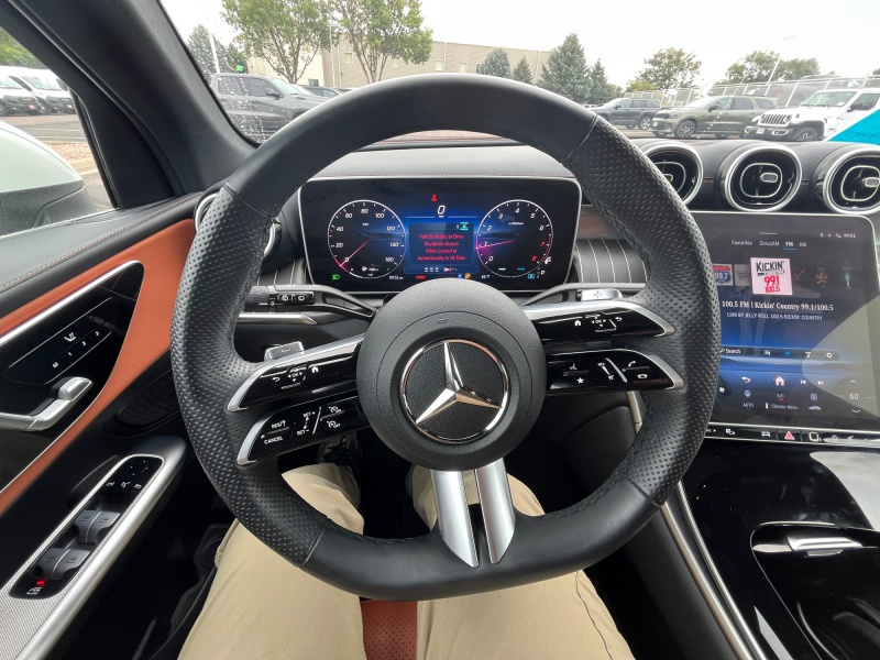 2025 Mercedes-Benz GLC