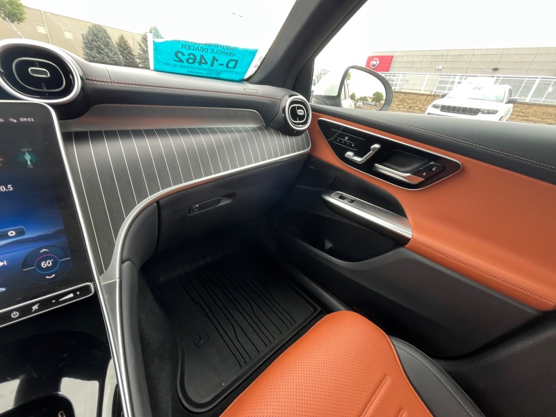 2025 Mercedes-Benz GLC